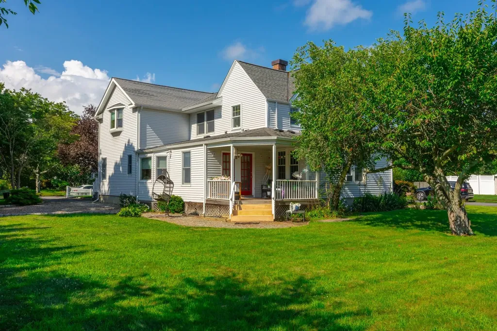 8 Regent Street Babylon NY 11702