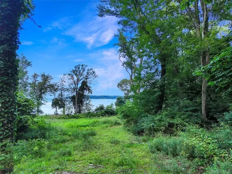 144 Centre Island Road Centre Island NY 11771