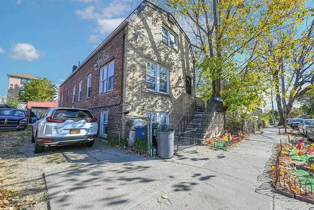 410 Thieriot Avenue Bronx NY 10473