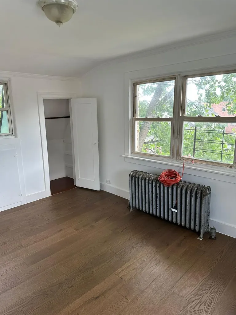 410 Thieriot Avenue Bronx NY 10473