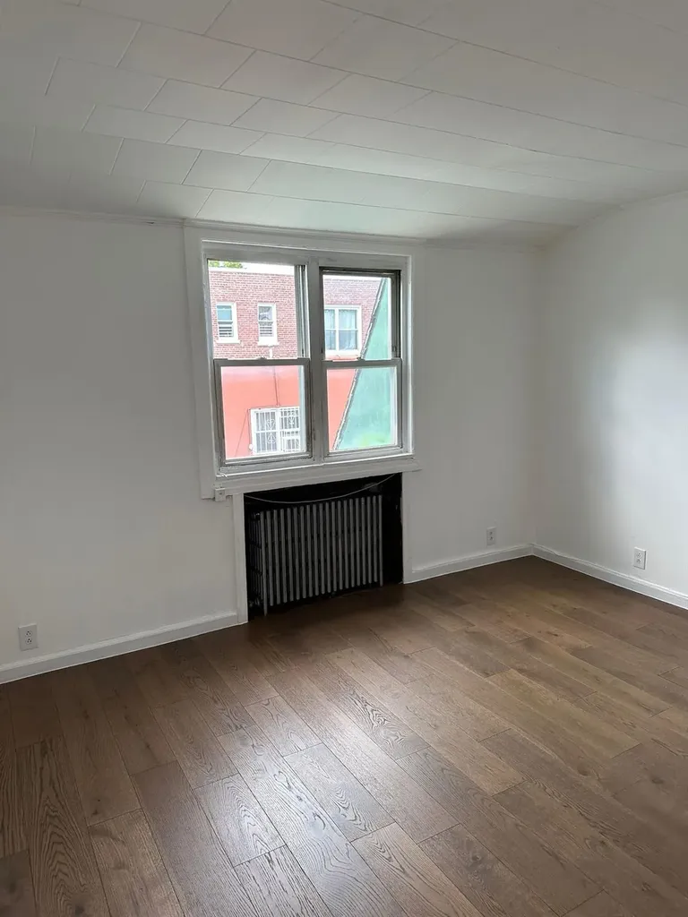 410 Thieriot Avenue Bronx NY 10473