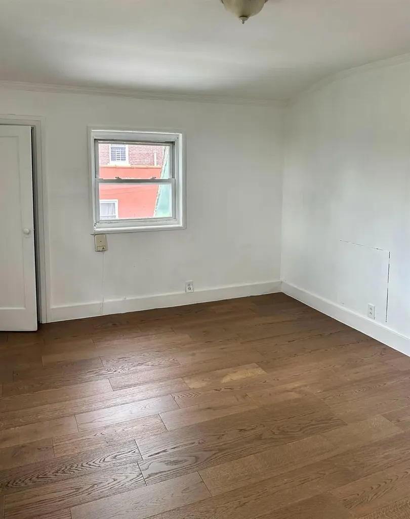 410 Thieriot Avenue Bronx NY 10473