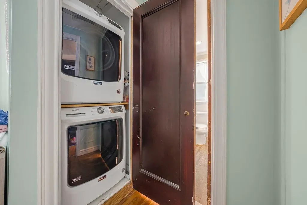 4374 Katonah Avenue Bronx NY 10470