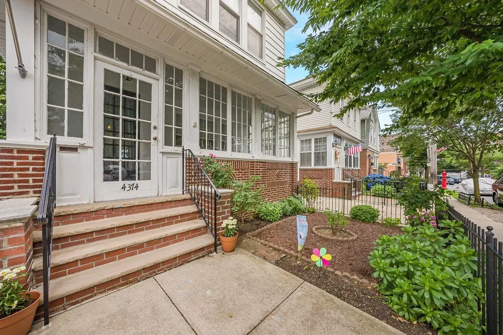 4374 Katonah Avenue Bronx NY 10470