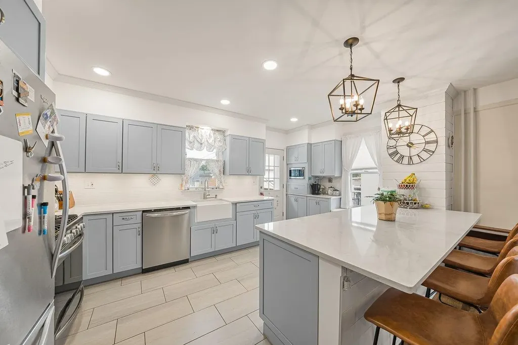 4374 Katonah Avenue Bronx NY 10470
