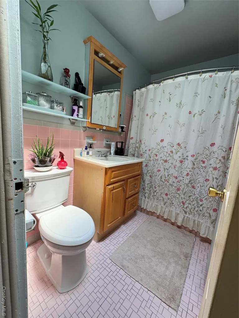 4406 Murdock Avenue Bronx NY 10466