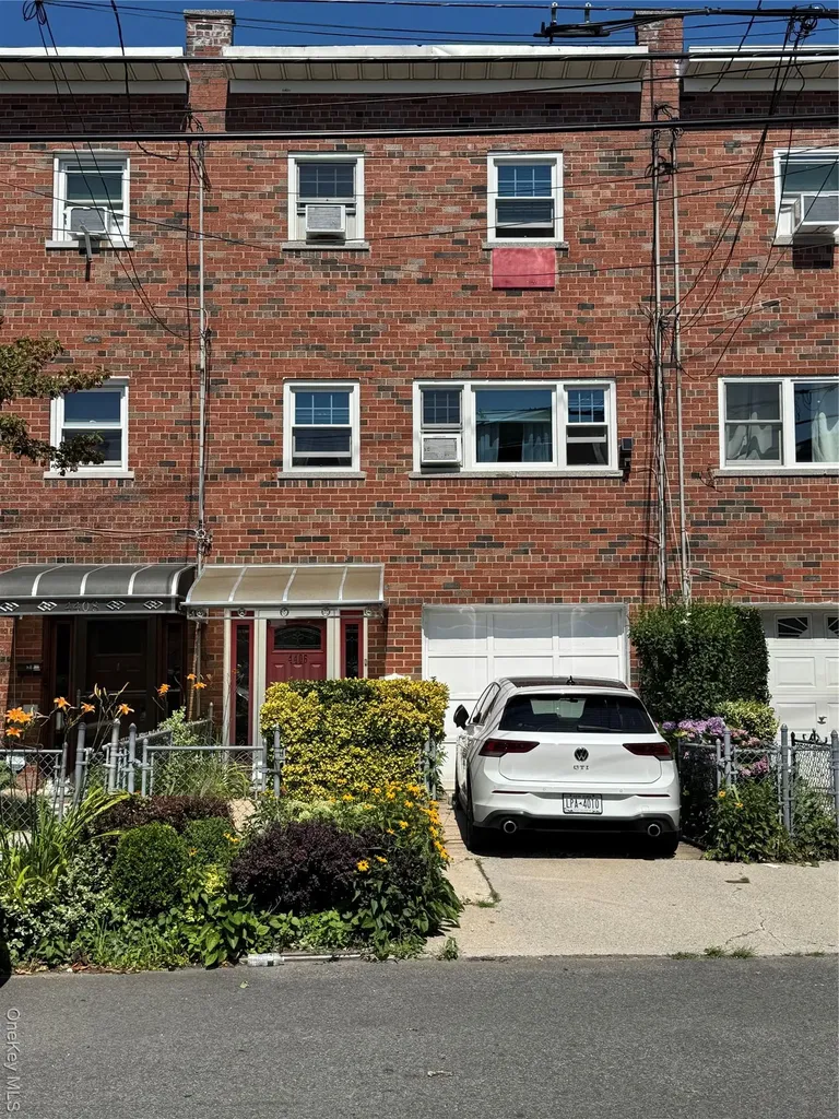 4406 Murdock Avenue Bronx NY 10466