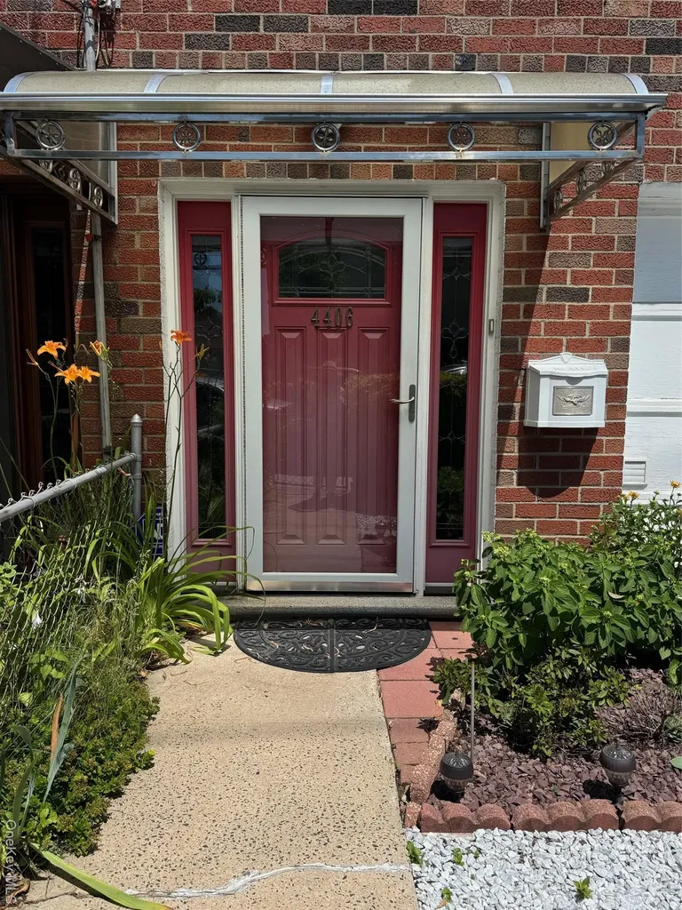 4406 Murdock Avenue Bronx NY 10466