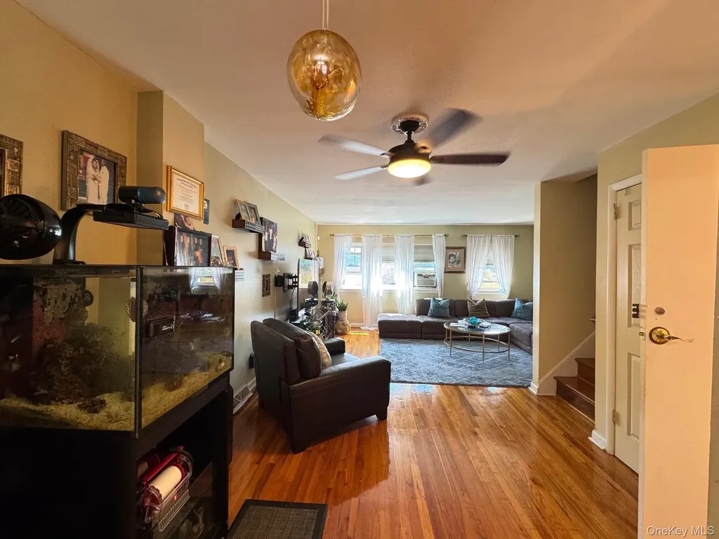 4406 Murdock Avenue Bronx NY 10466