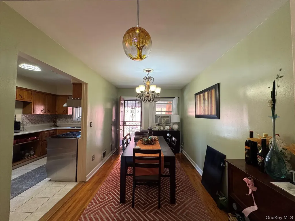4406 Murdock Avenue Bronx NY 10466