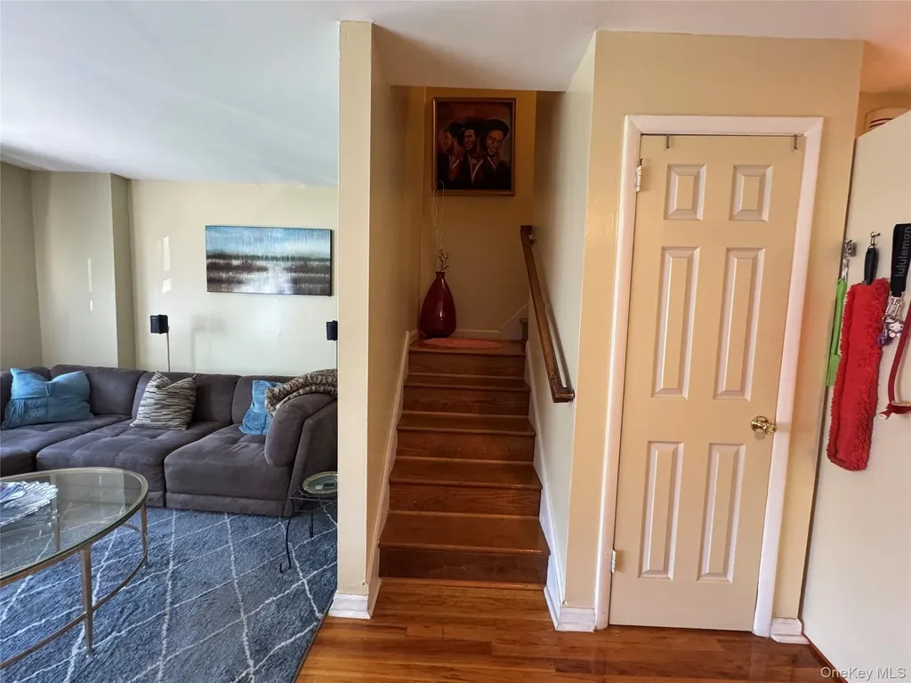4406 Murdock Avenue Bronx NY 10466