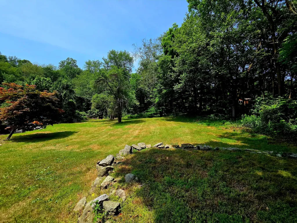 16 Ernest Lane Mahopac NY 10541