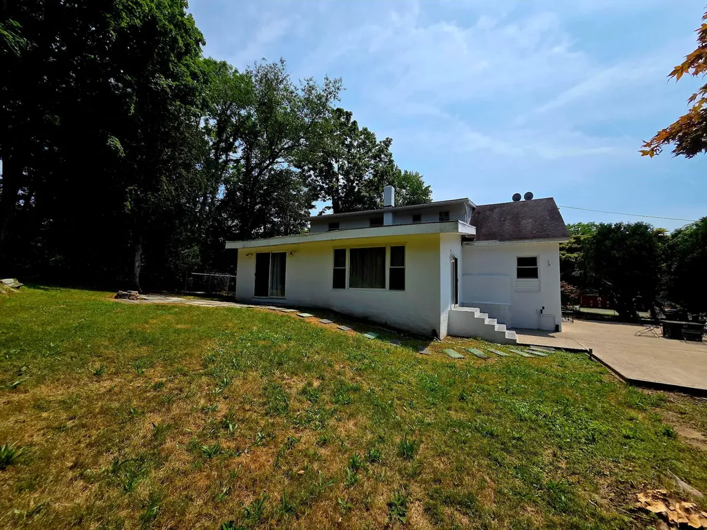 16 Ernest Lane Mahopac NY 10541