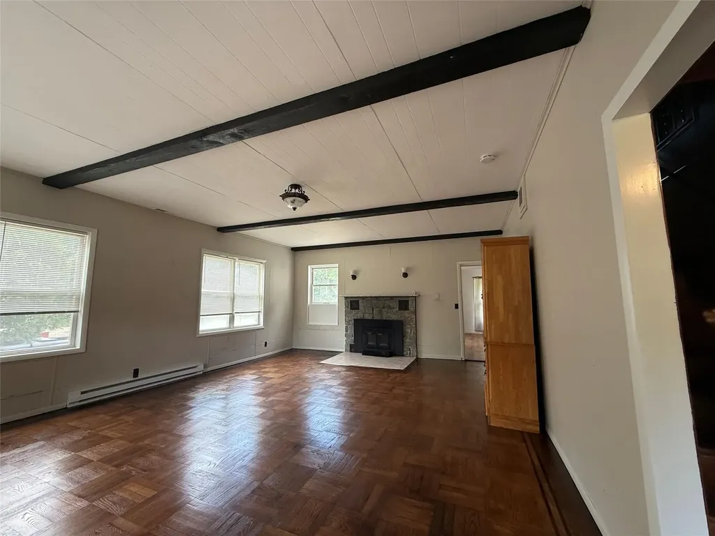 16 Ernest Lane Mahopac NY 10541