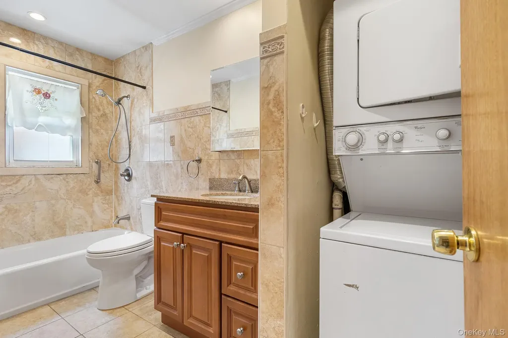 42 Evans Avenue Elmont NY 11003