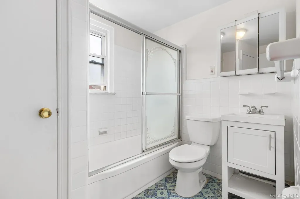42 Evans Avenue Elmont NY 11003
