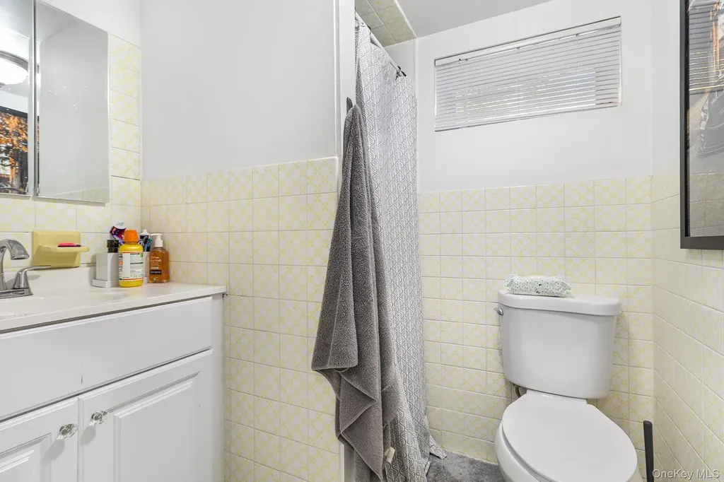 42 Evans Avenue Elmont NY 11003