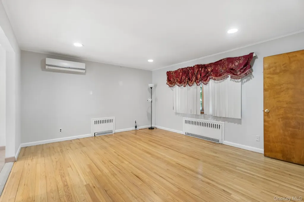 42 Evans Avenue Elmont NY 11003