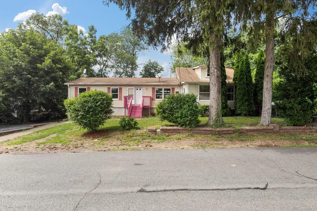 14 Cooper Drive Nanuet NY 10954