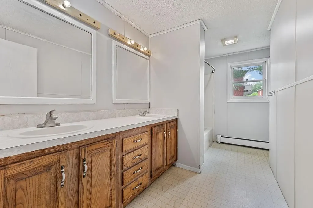 14 Cooper Drive Nanuet NY 10954