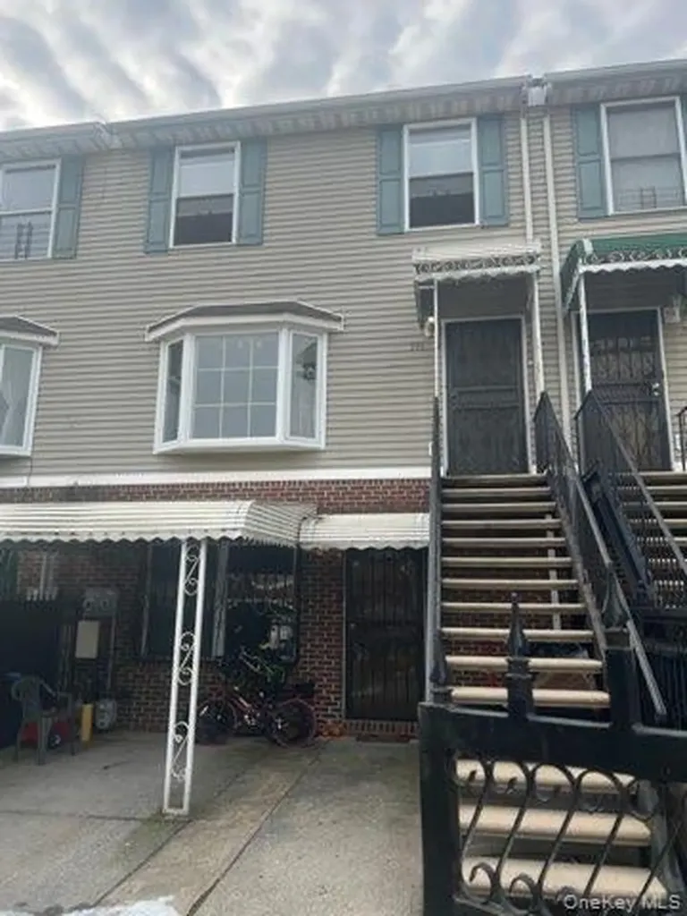 596 Beech Terrace Beech Terrace Bronx NY 10454