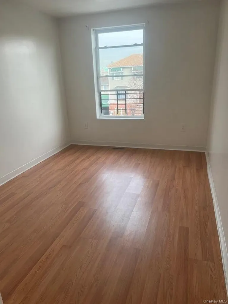 596 Beech Terrace Beech Terrace Bronx NY 10454