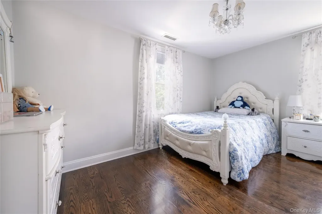 91 Monroe Street Pelham NY 10803