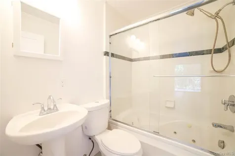 66 Putnam Road Cortlandt Manor NY 10567