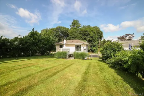 66 Putnam Road Cortlandt Manor NY 10567