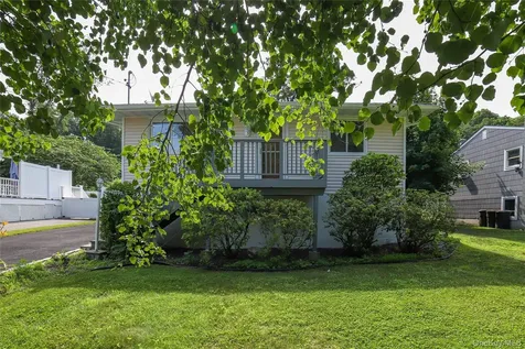 66 Putnam Road Cortlandt Manor NY 10567