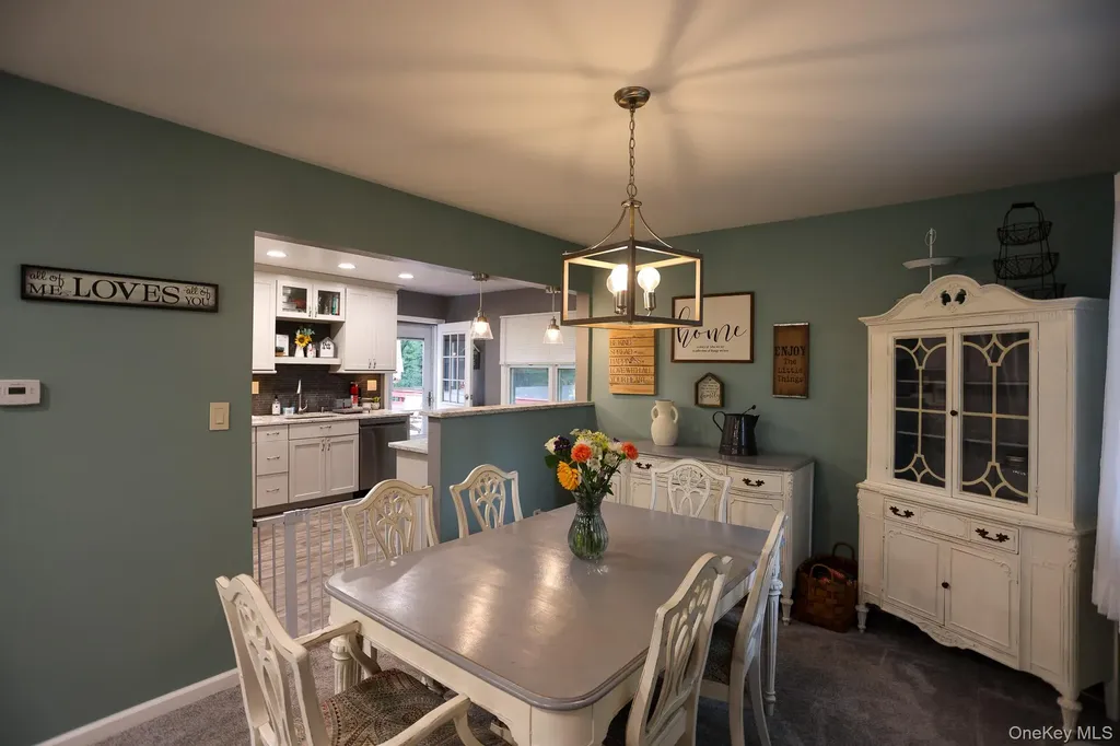 21 Edgebrook Lane Airmont NY 10952
