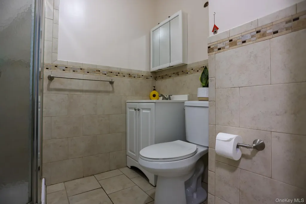 21 Edgebrook Lane Airmont NY 10952