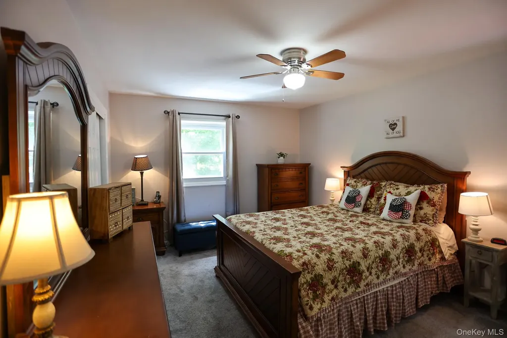 21 Edgebrook Lane Airmont NY 10952