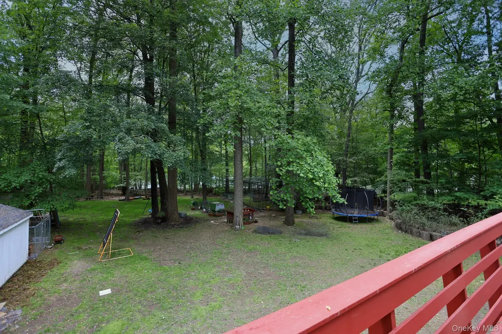 21 Edgebrook Lane Airmont NY 10952