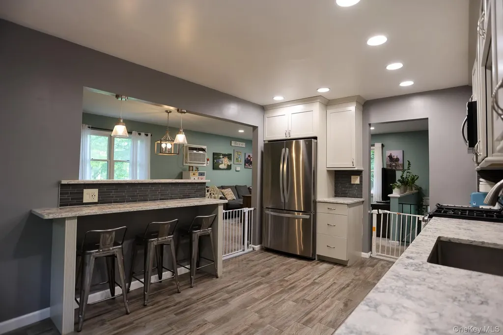 21 Edgebrook Lane Airmont NY 10952