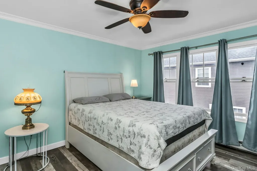 10 Garfield Place Massapequa NY 11758