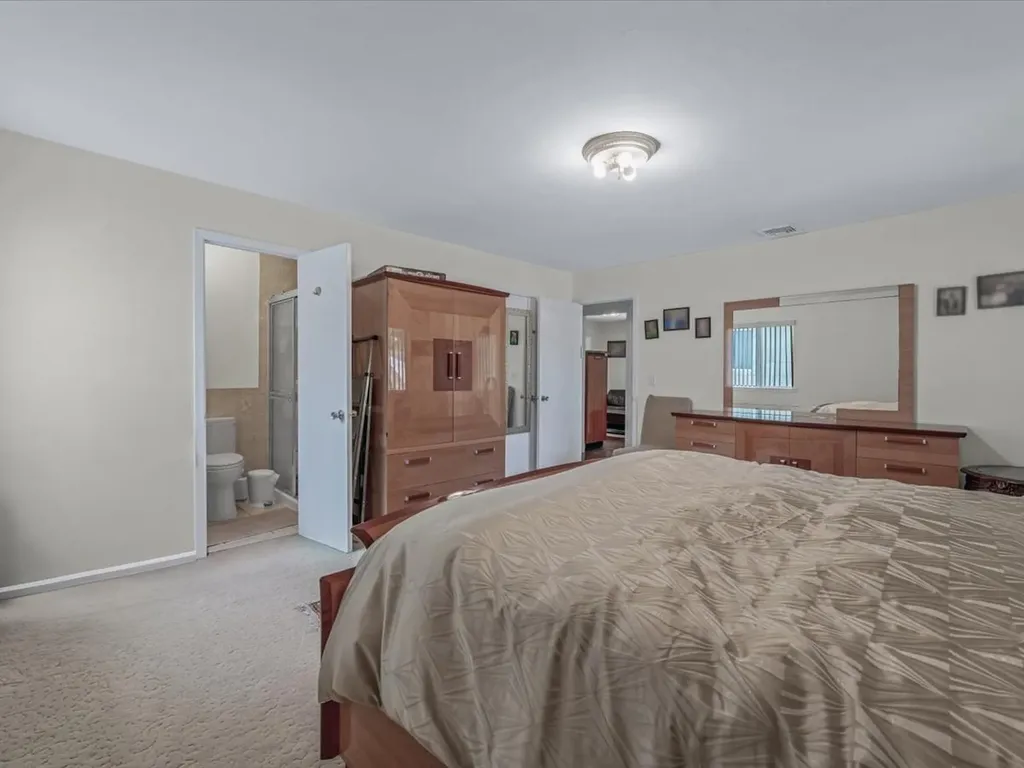 23 Genevieve Place Great Neck NY 11021