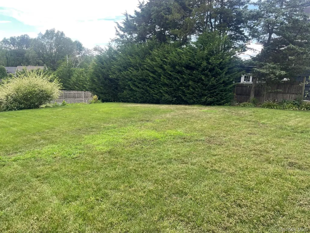 Beaver Drive Kings Park NY 11754