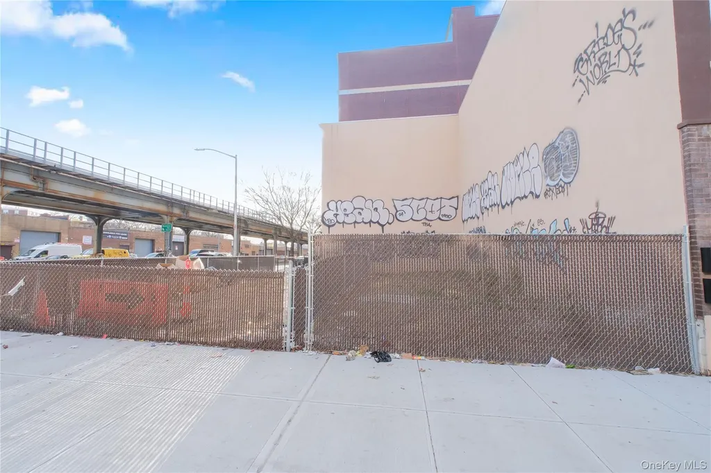 52 Buffalo Avenue Brooklyn NY 11233