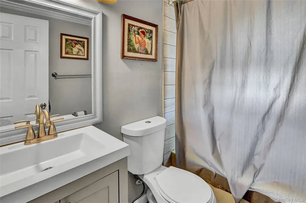33 Breston Drive W Shirley NY 11967