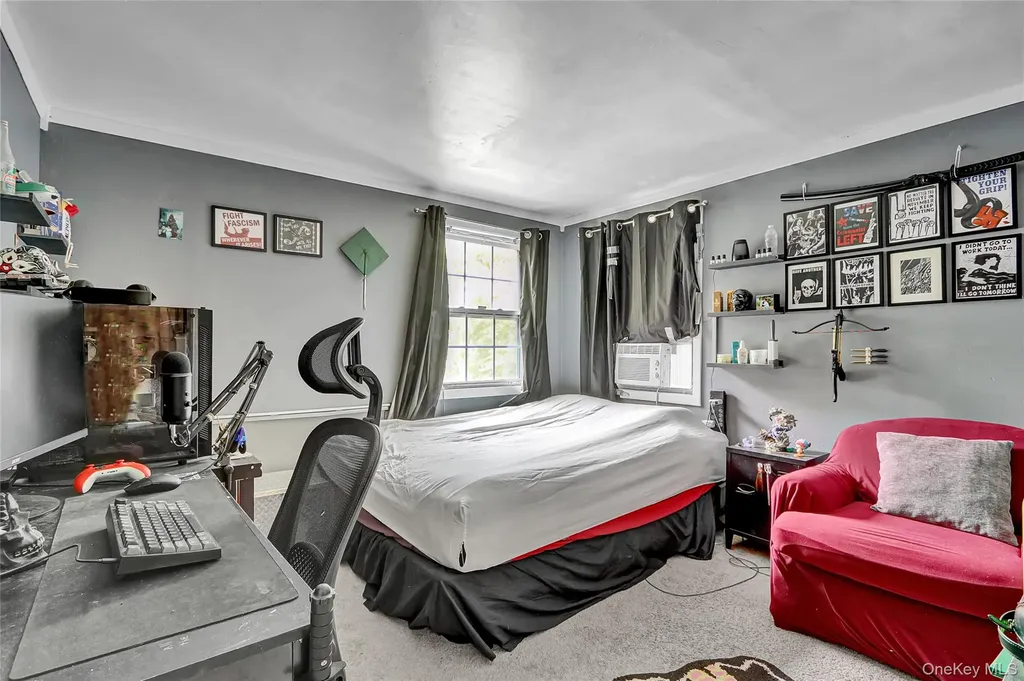 33 Breston Drive W Shirley NY 11967