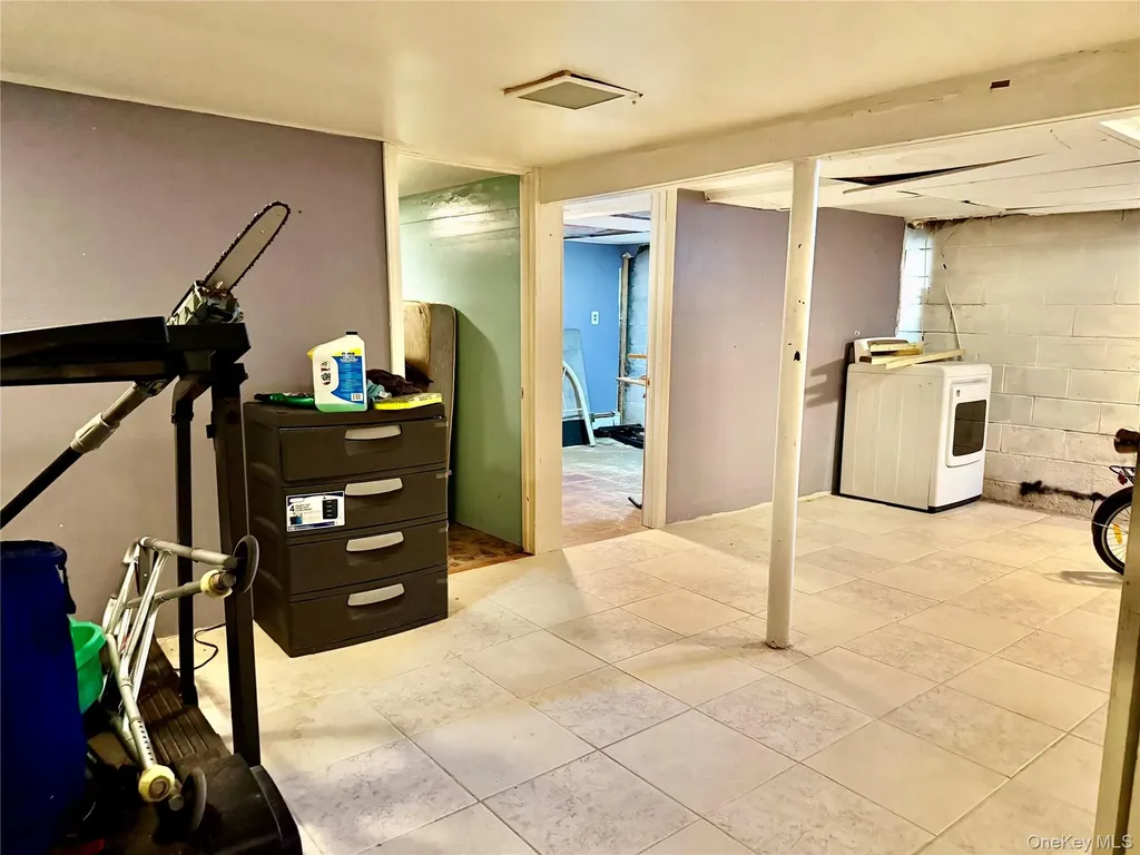 33 Breston Drive W Shirley NY 11967