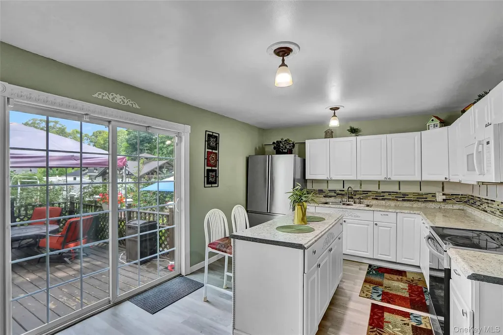33 Breston Drive W Shirley NY 11967