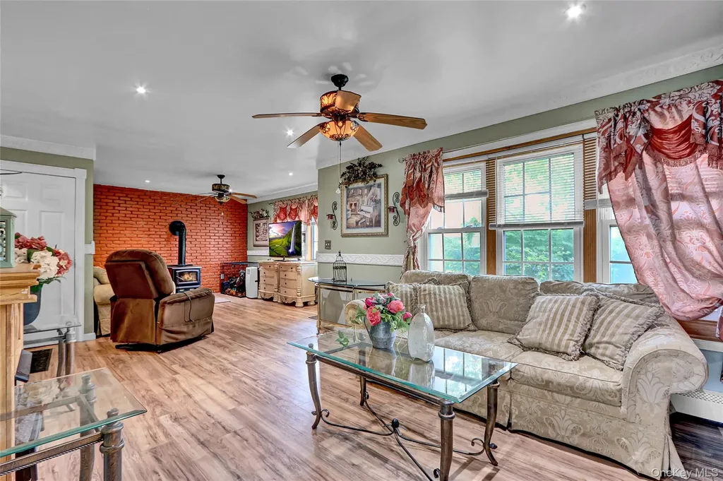 33 Breston Drive W Shirley NY 11967