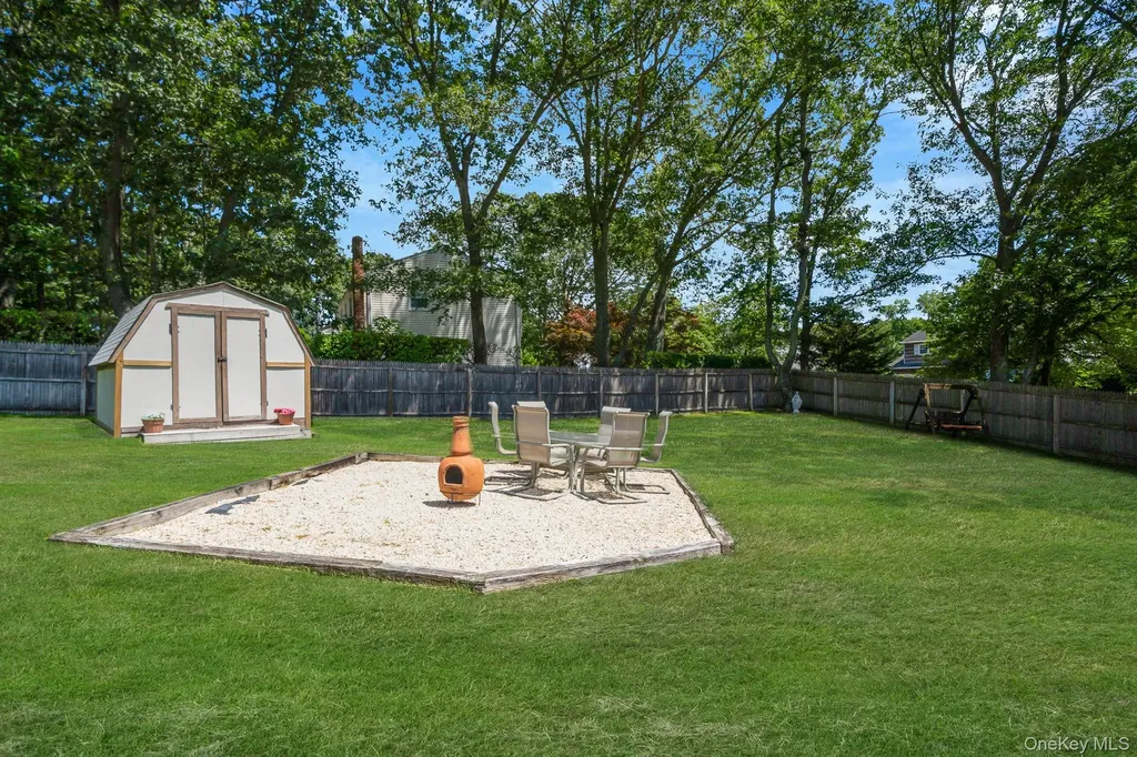 11 Dillmont Drive Smithtown NY 11787