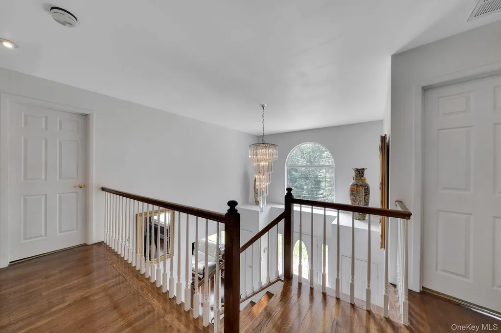 11 Dillmont Drive Smithtown NY 11787