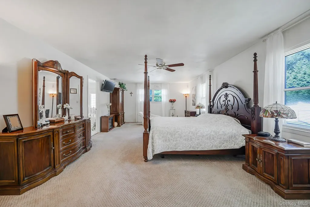 11 Dillmont Drive Smithtown NY 11787