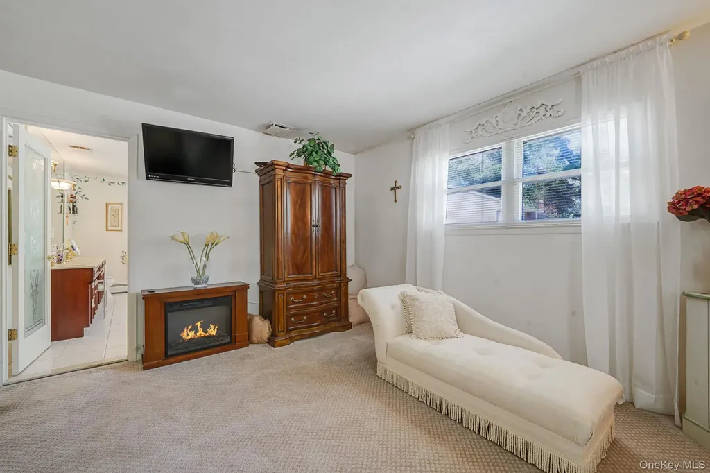 11 Dillmont Drive Smithtown NY 11787