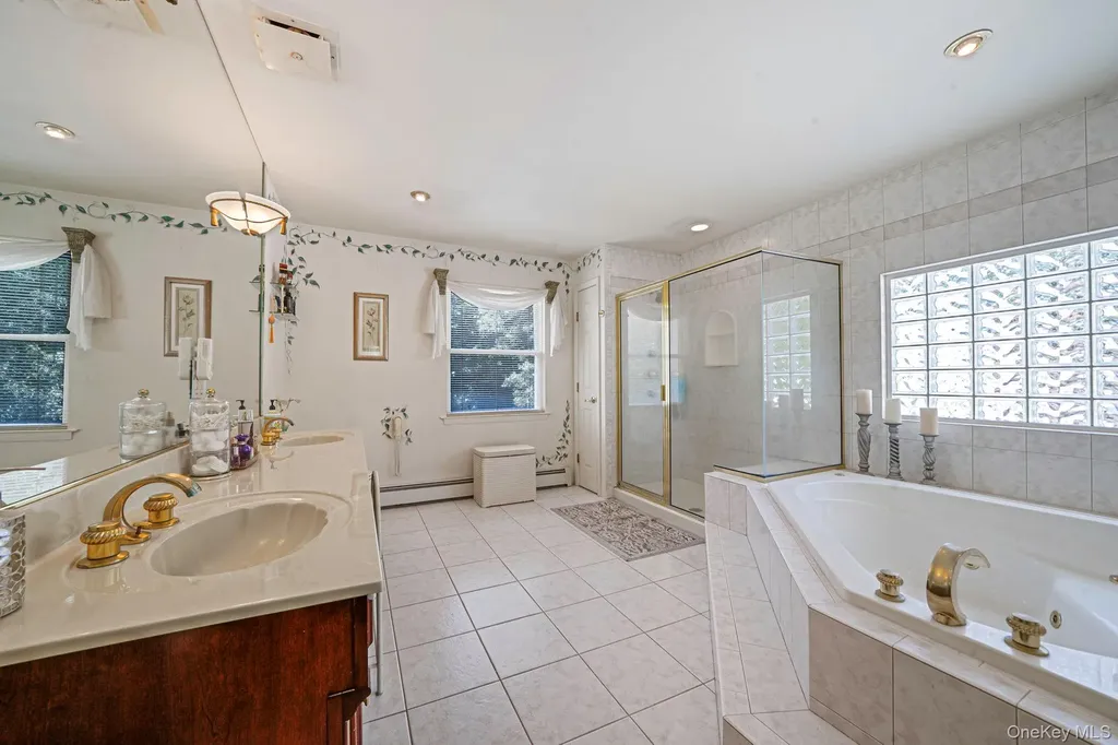 11 Dillmont Drive Smithtown NY 11787