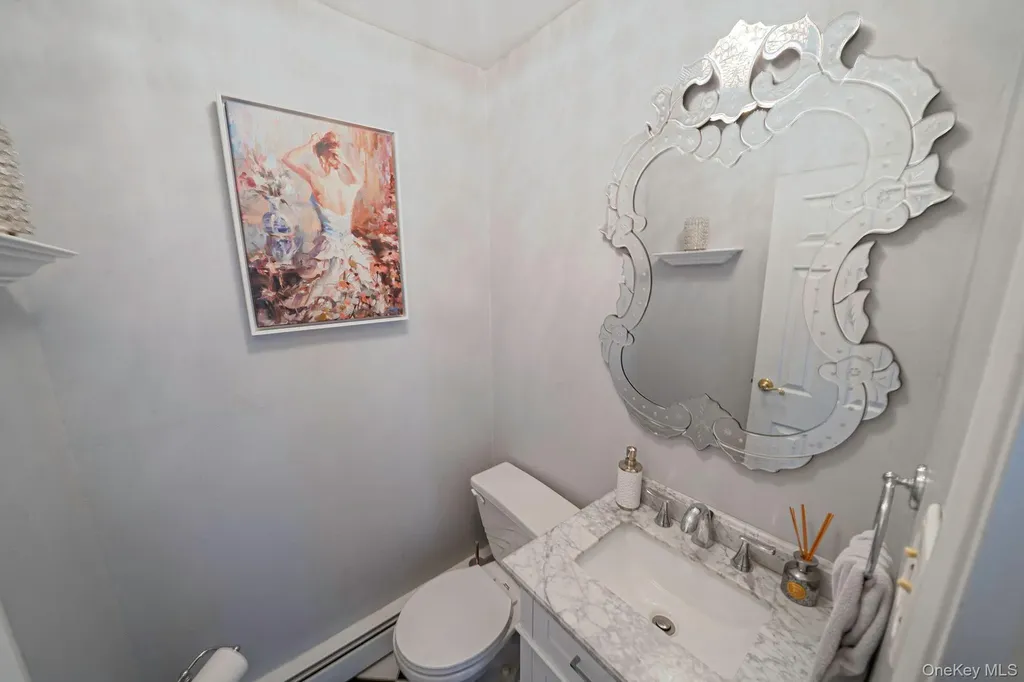 11 Dillmont Drive Smithtown NY 11787